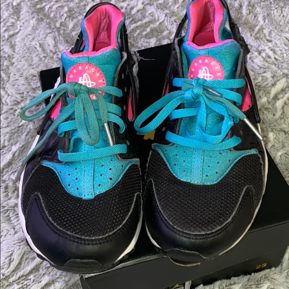 Women Nike sneakers